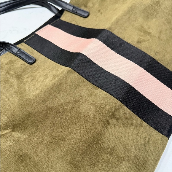 NWOT Neiman Marcus Beauty Event Olive Tote Bag with Matching Cosmetic Bag - Picture 9 of 11